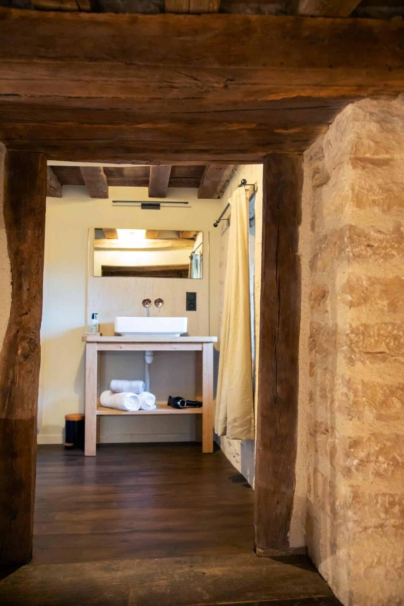 Chateauneuf Suites Exteriör bild