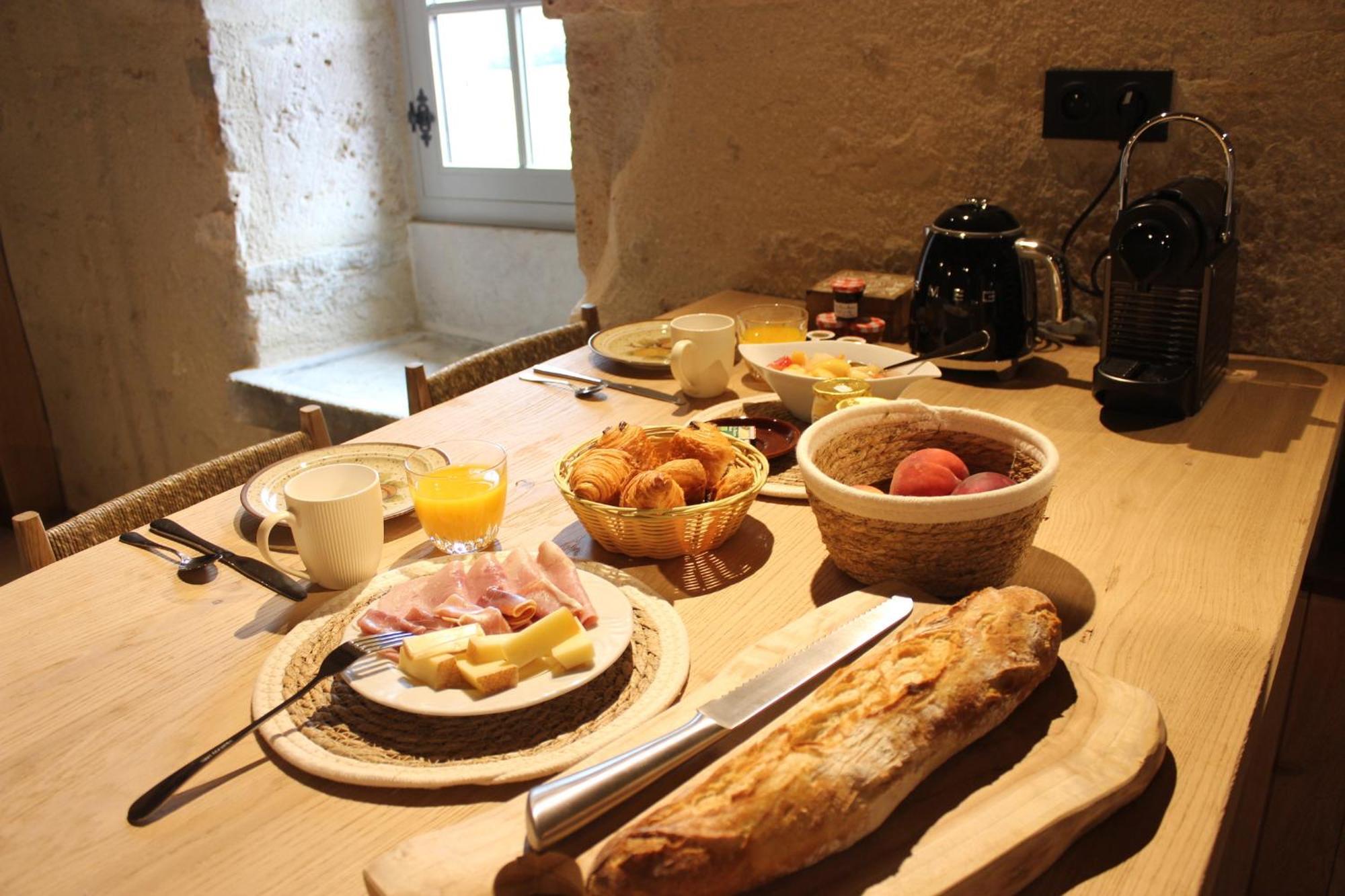 Chateauneuf Suites Exteriör bild