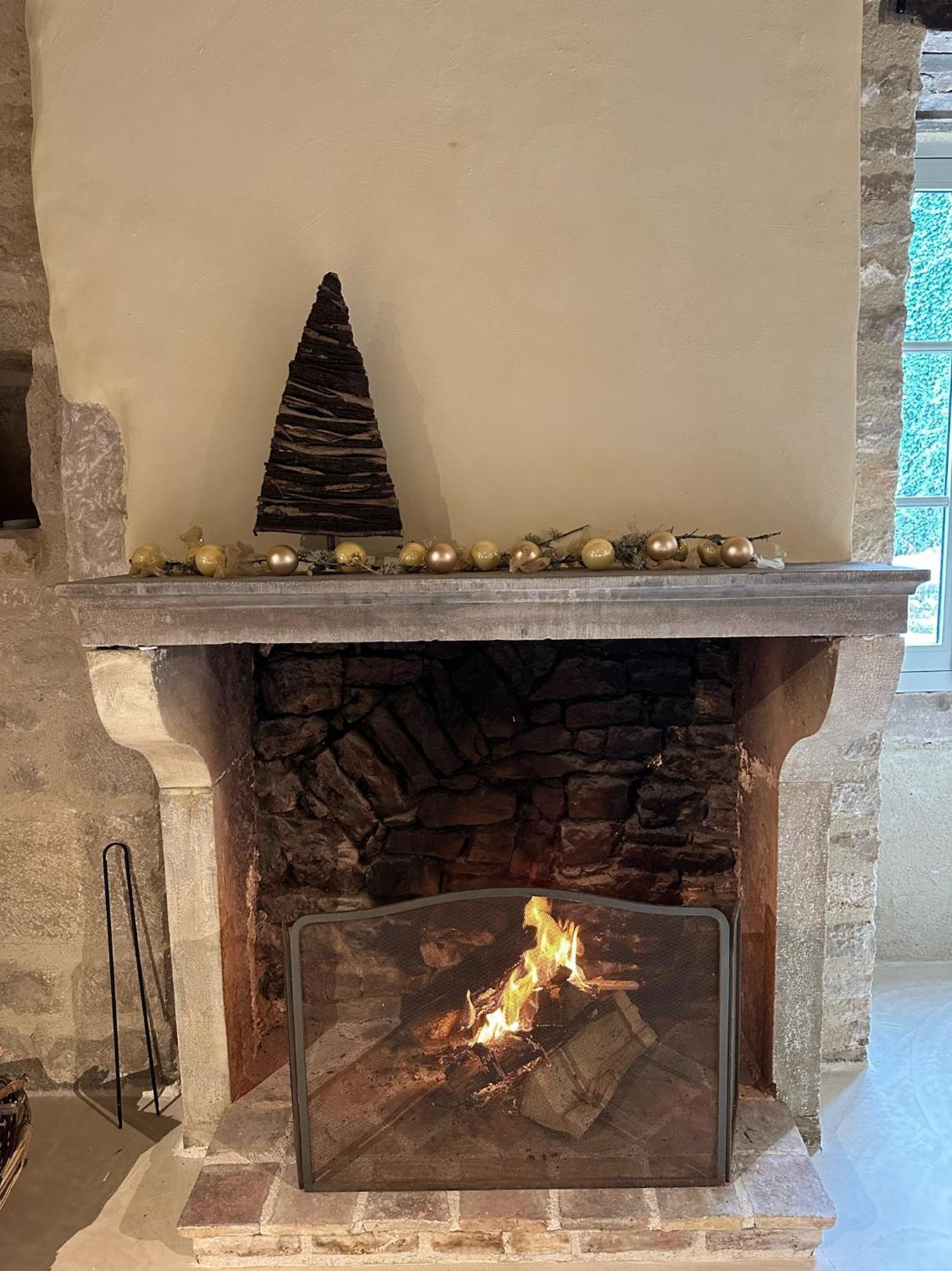 Chateauneuf Suites Exteriör bild