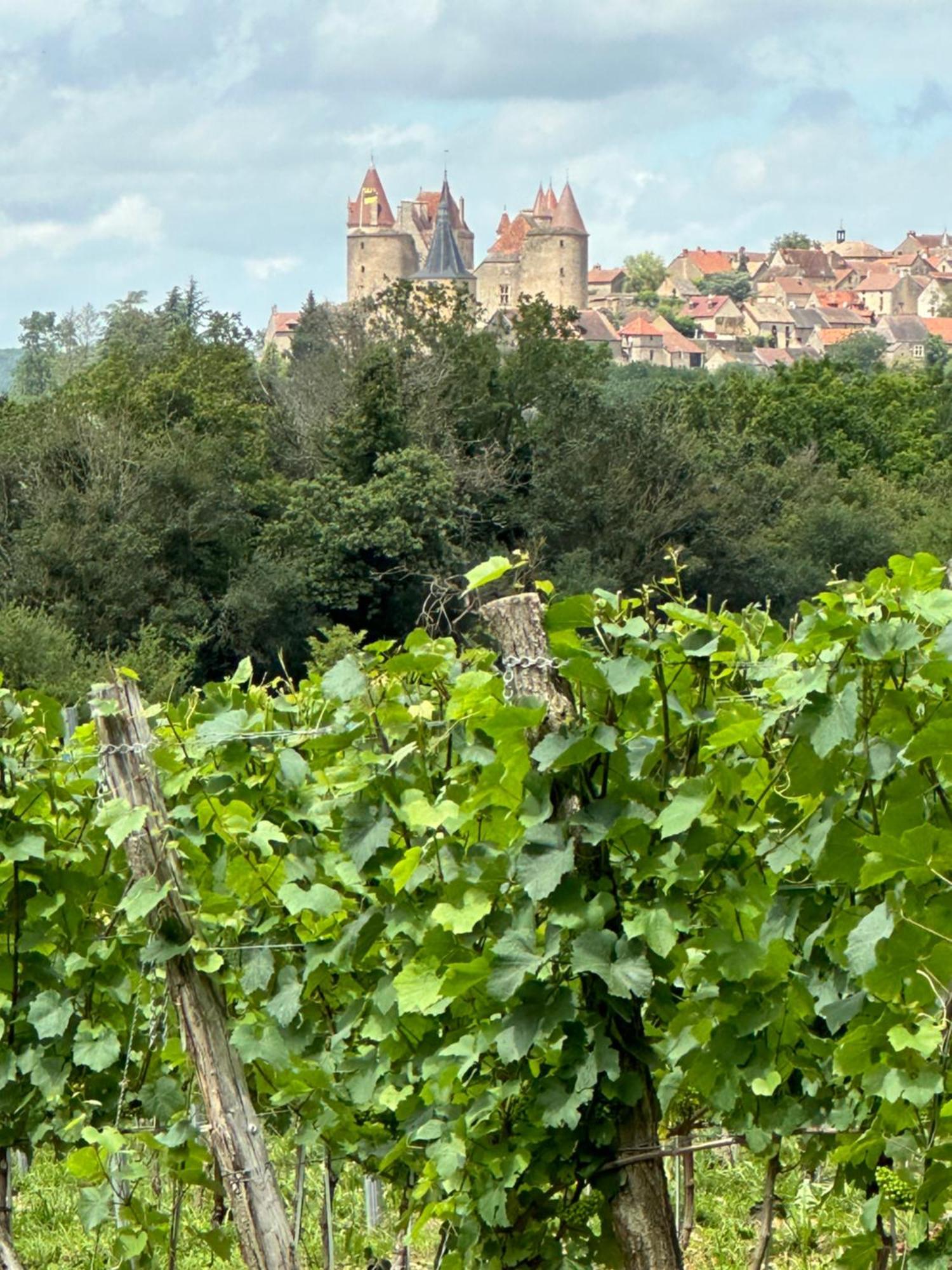 Chateauneuf Suites Exteriör bild