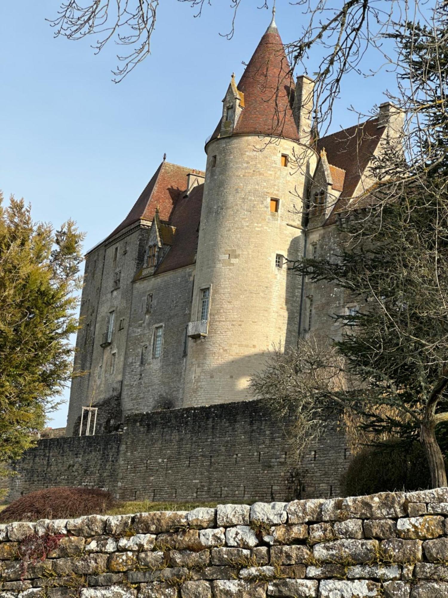 Chateauneuf Suites Exteriör bild