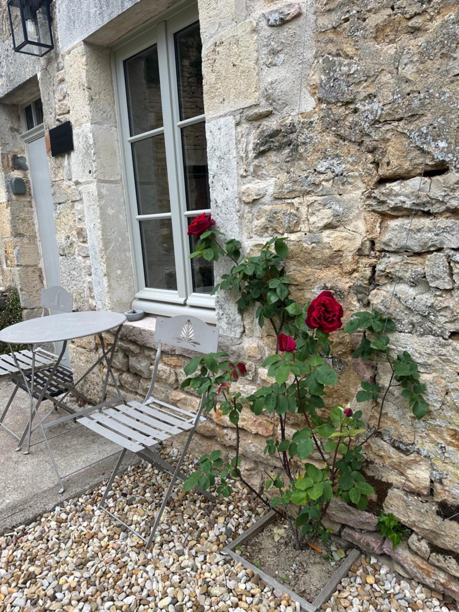 Chateauneuf Suites Exteriör bild